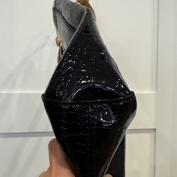 Jessica Elegant Black Tote with Tan Straps - Picture 8 of 11